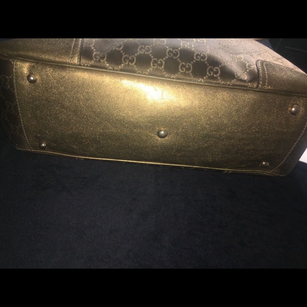 Metallic Gold Gucci Purse - Picture 3 of 8
